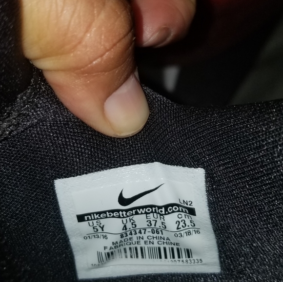 Lebron James - Picture 5 of 7